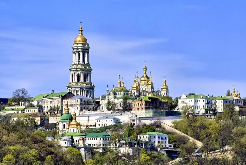 Какое значение имели монастыри и церкви в Древней Руси