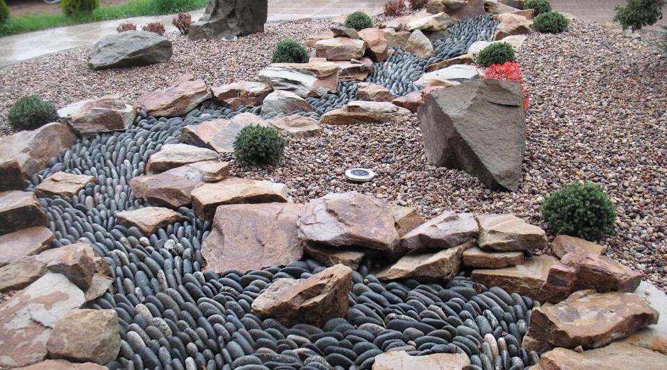 Как сделать сад камней на дачном участке своими руками