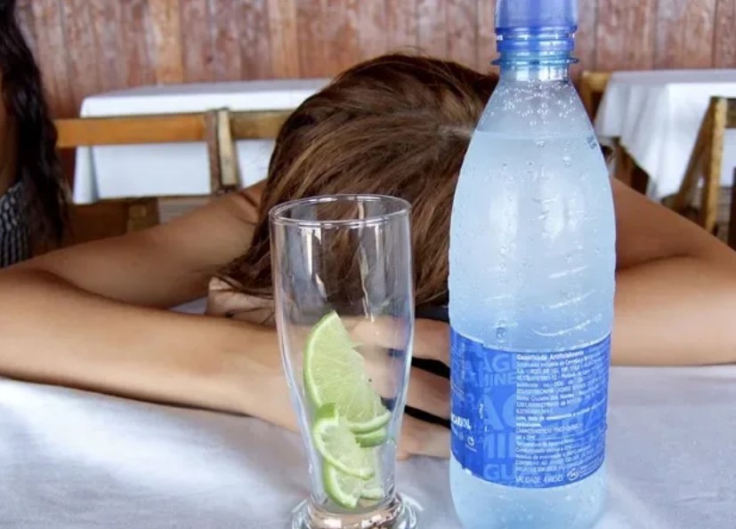 Как избавиться от головной боли после алкоголя